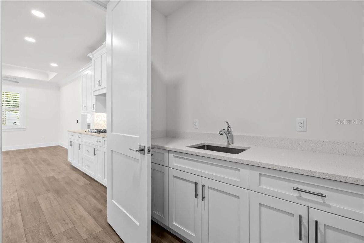 201 LAROCCA CT — photo 14