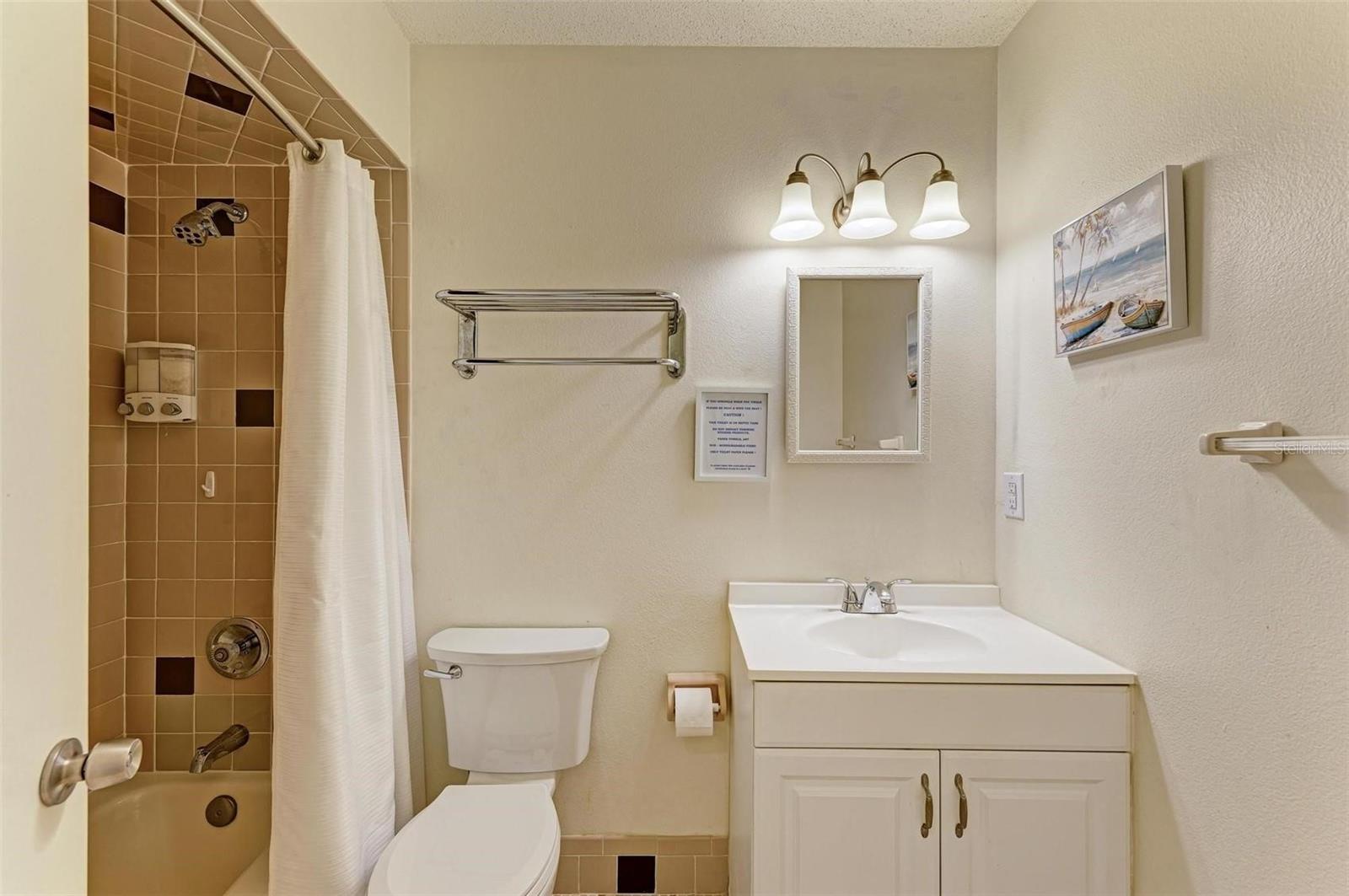401 SHORE RD — photo 12