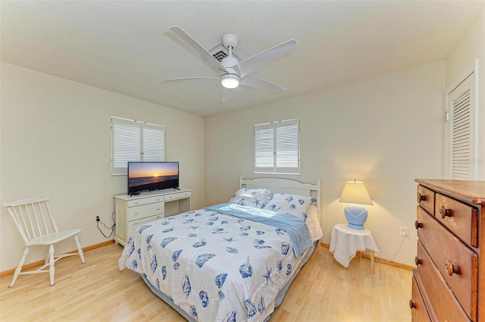 401 SHORE RD — photo 11