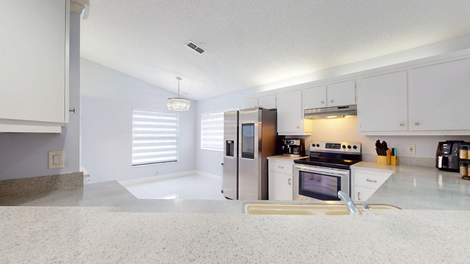 8141 GOLF CLUB CT — photo 12