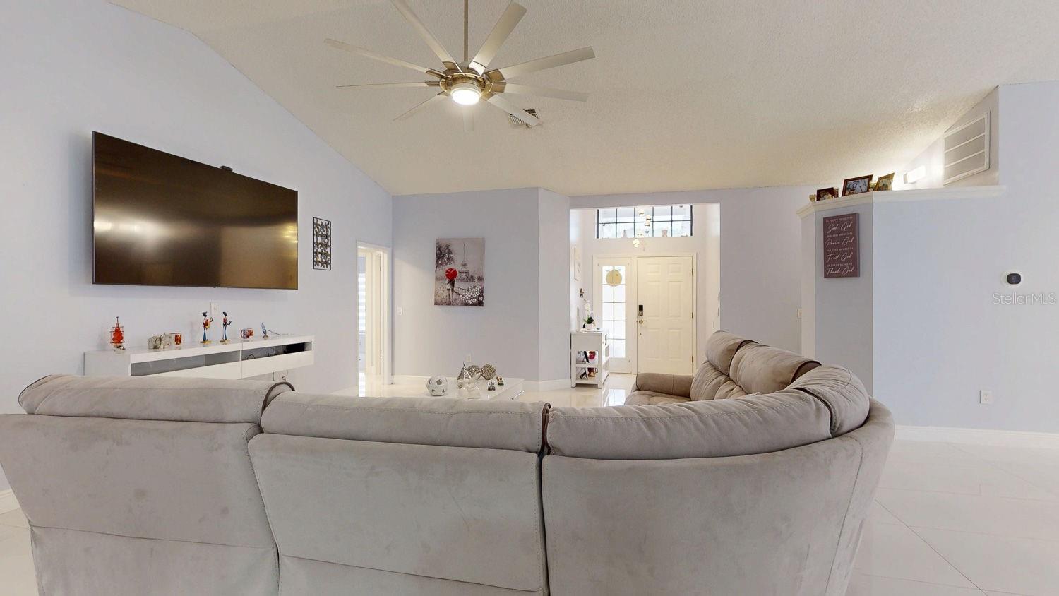8141 GOLF CLUB CT — photo 10