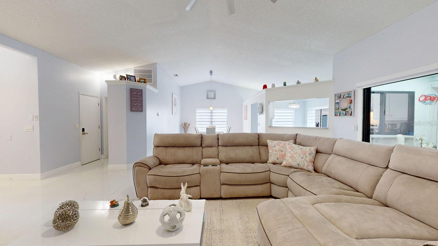 8141 GOLF CLUB CT — photo 11
