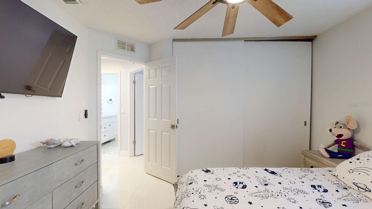 8141 GOLF CLUB CT — photo 34
