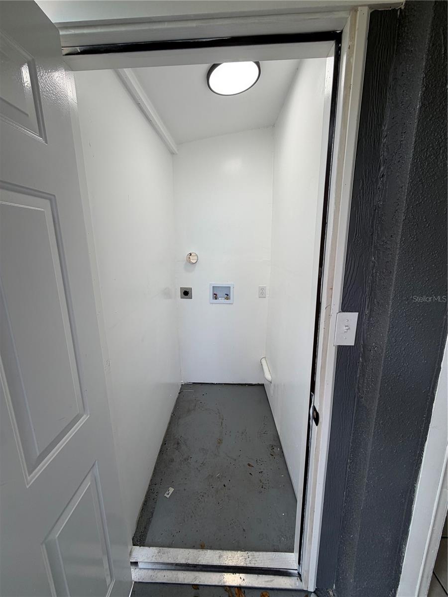 3916 E GENESEE ST — photo 9