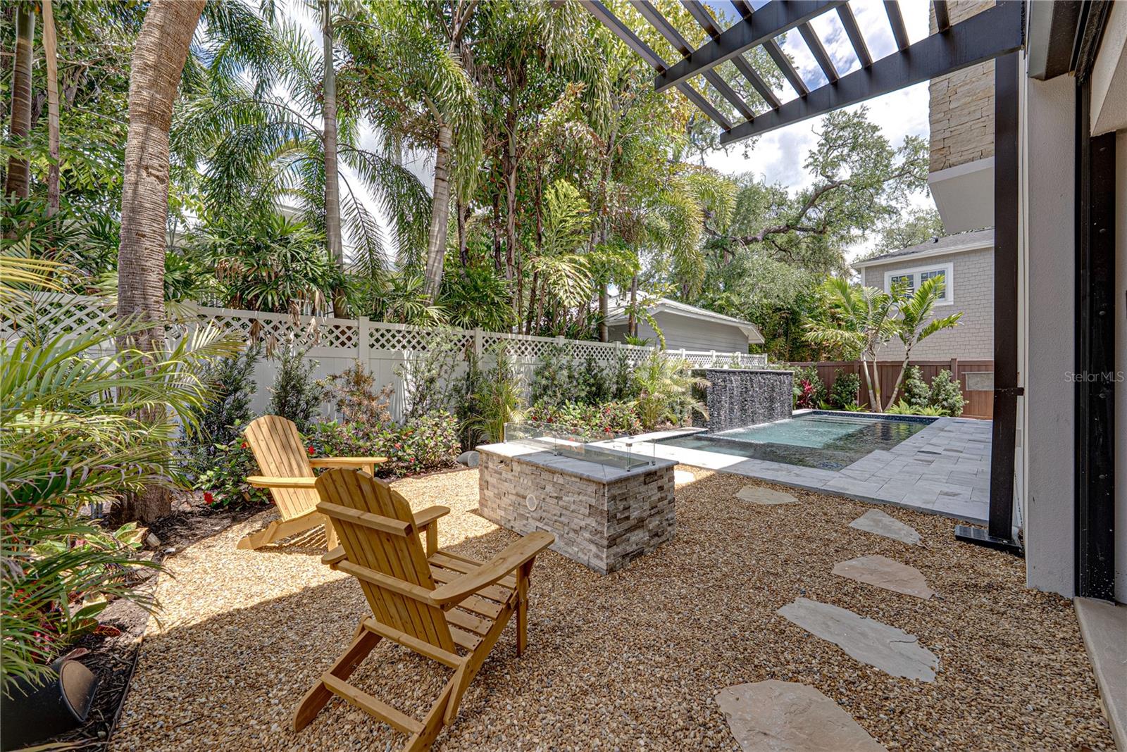 2903 W HAWTHORNE RD — photo 28