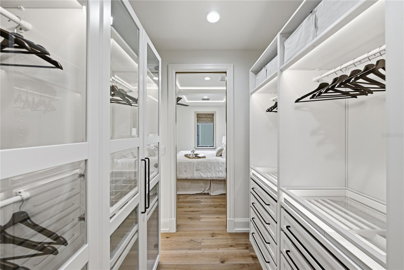2903 W HAWTHORNE RD — photo 43