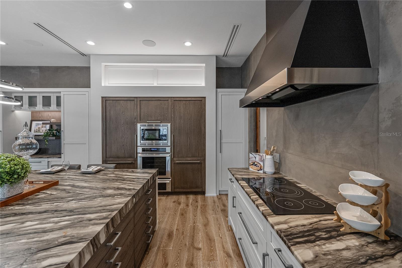 2903 W HAWTHORNE RD — photo 10