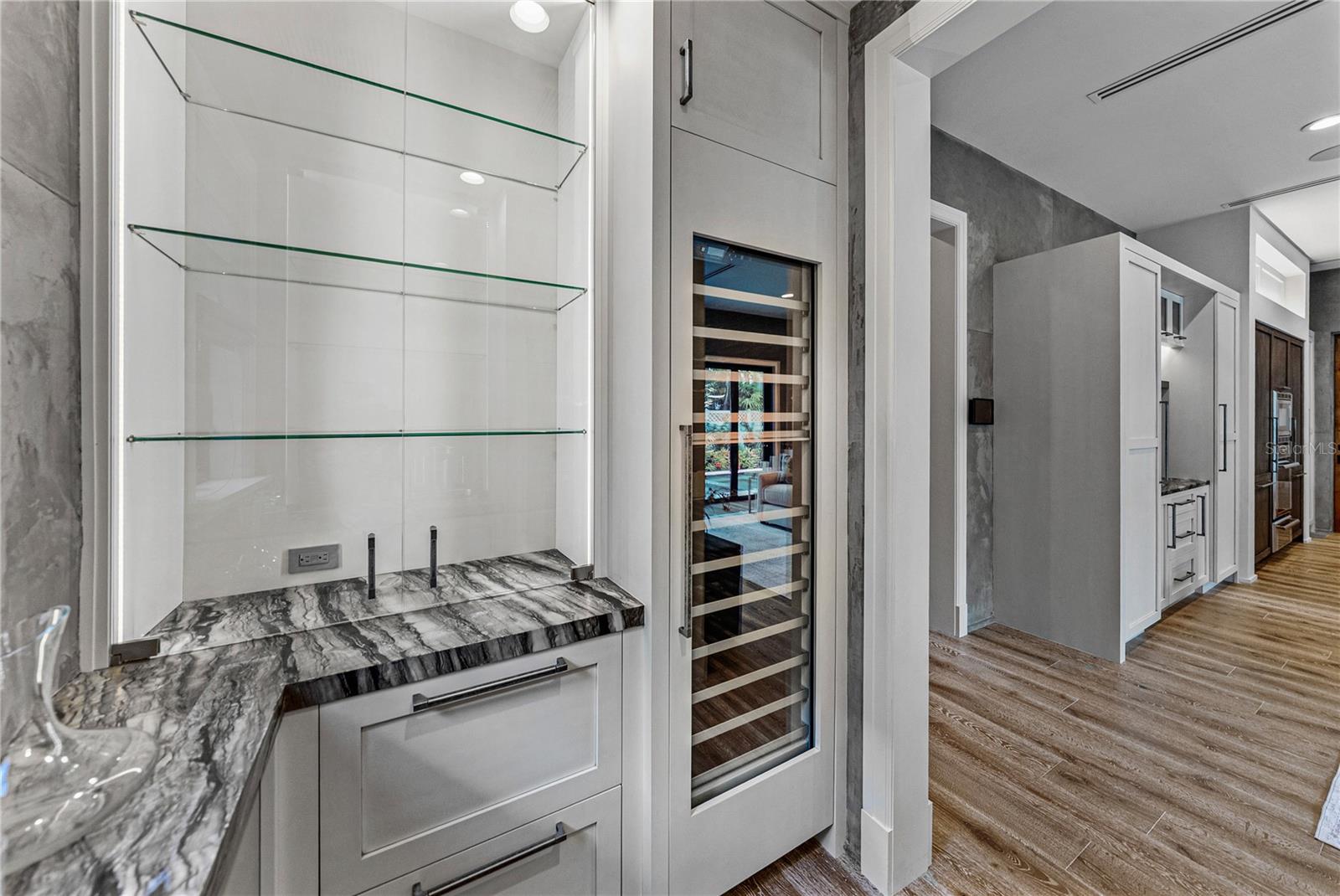 2903 W HAWTHORNE RD — photo 16