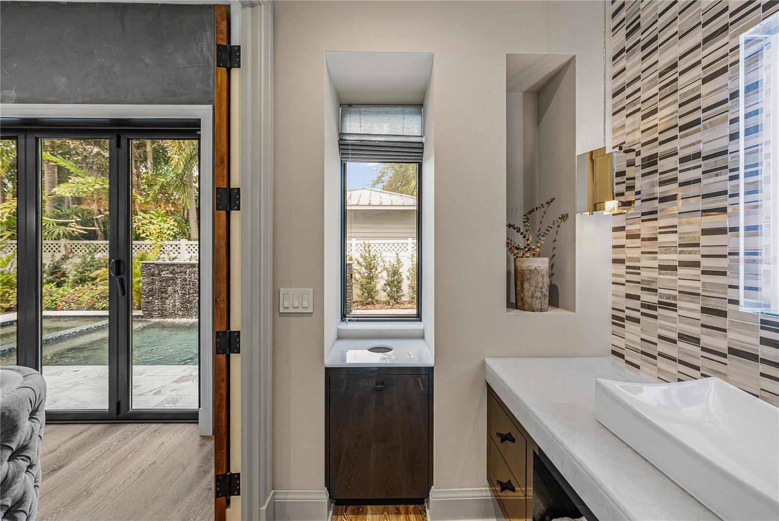 2903 W HAWTHORNE RD — photo 20