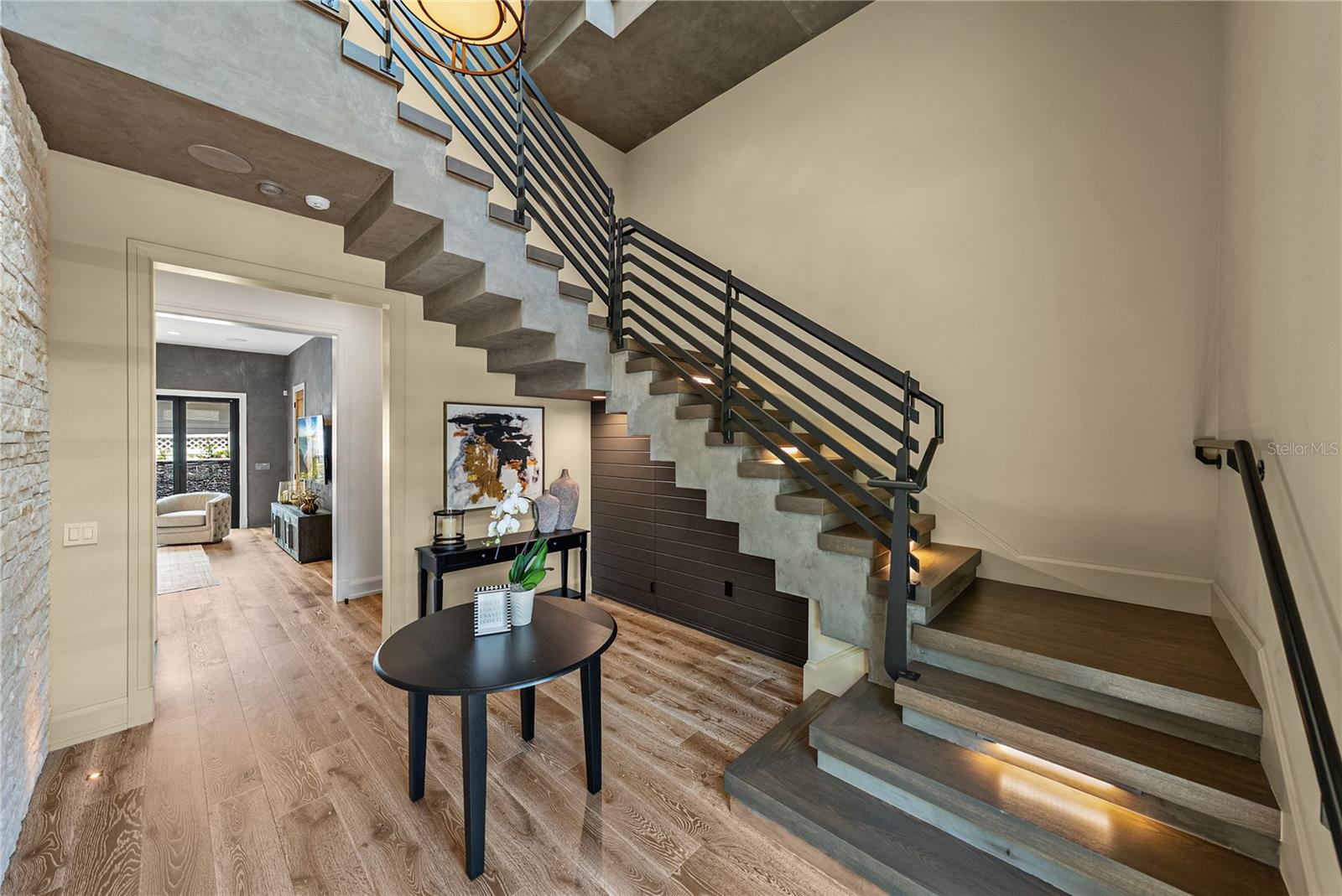 2903 W HAWTHORNE RD — photo 5