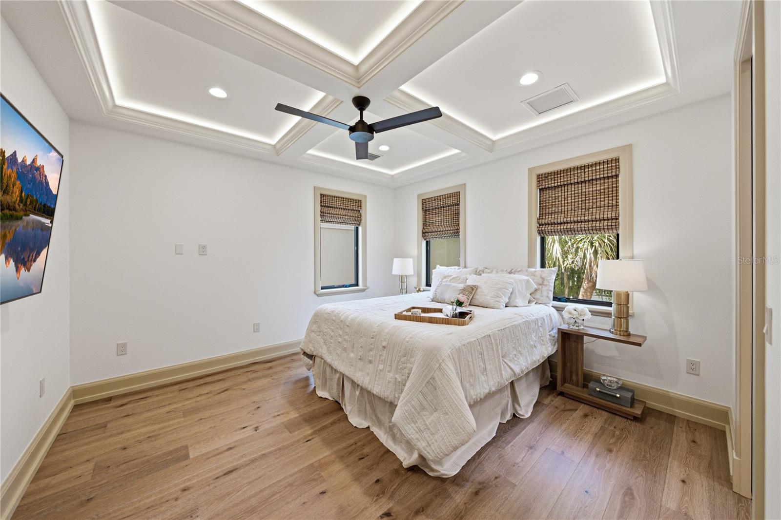 2903 W HAWTHORNE RD — photo 40