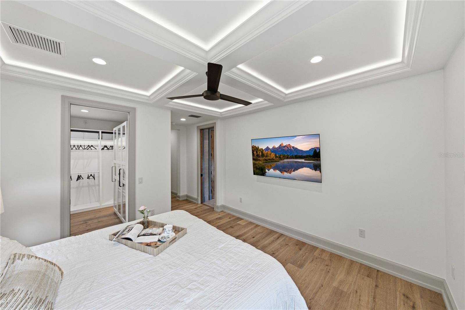 2903 W HAWTHORNE RD — photo 39