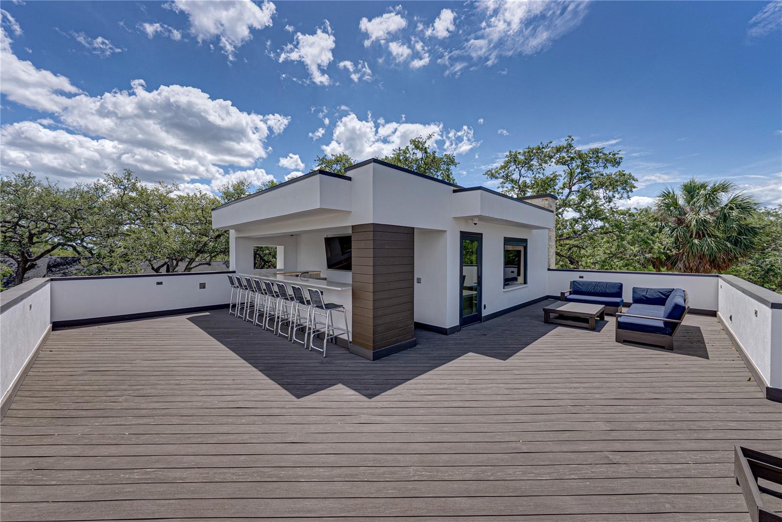 2903 W HAWTHORNE RD — photo 68
