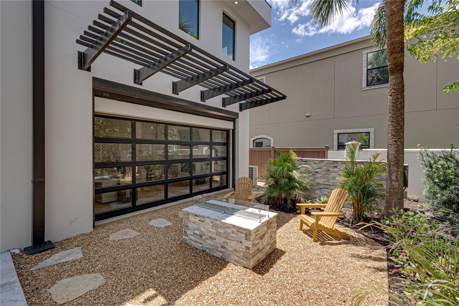 2903 W HAWTHORNE RD — photo 30