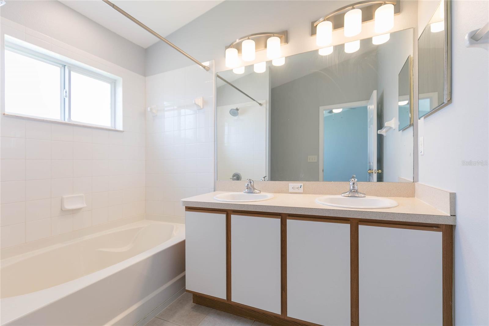 6407 BARKSDALE WAY — photo 20