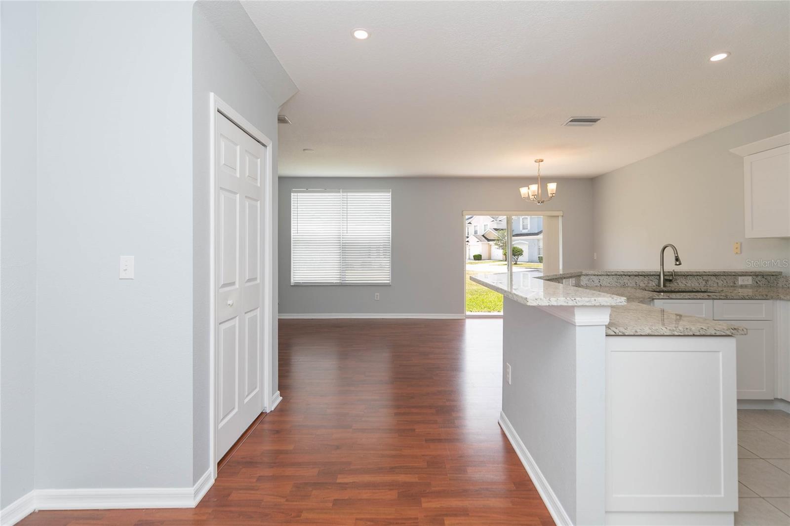 6407 BARKSDALE WAY — photo 5