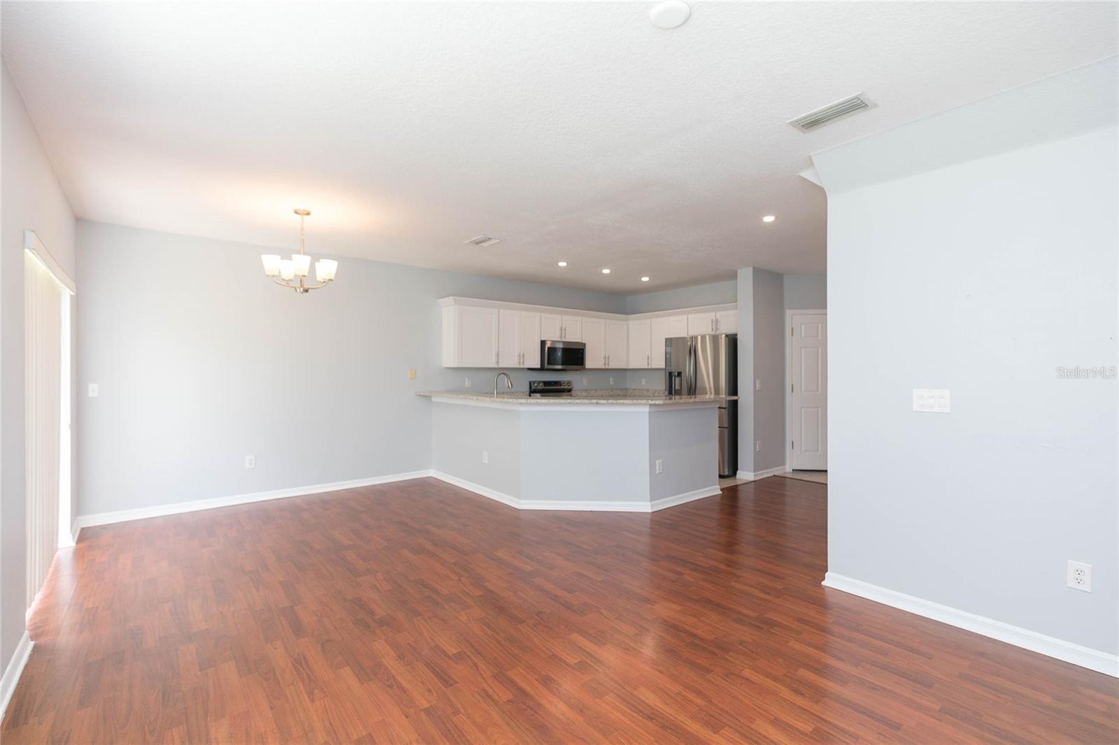 6407 BARKSDALE WAY — photo 7