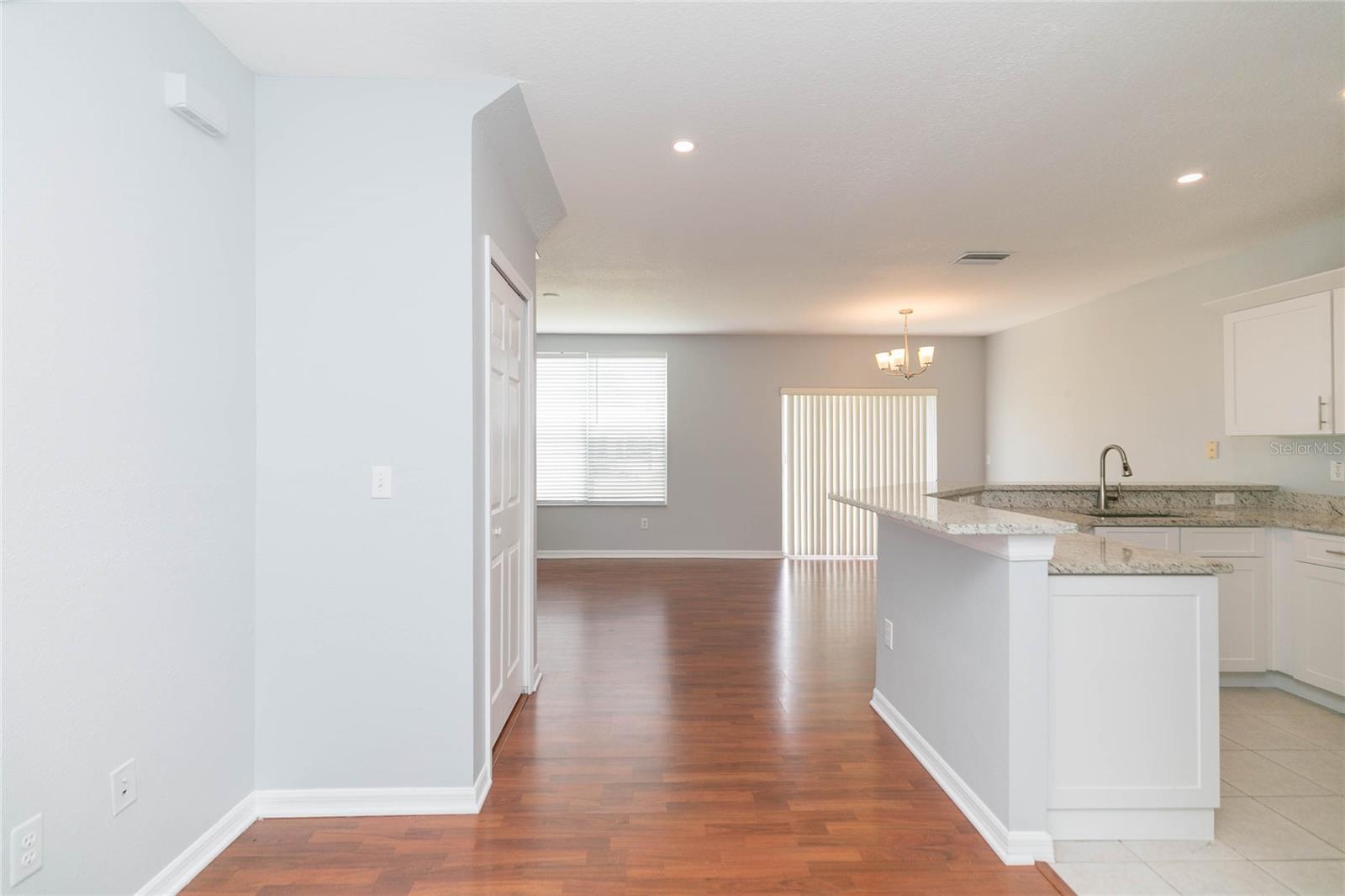 6407 BARKSDALE WAY — photo 6