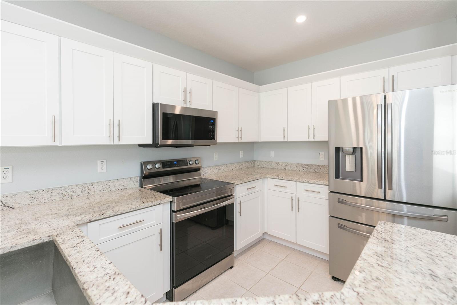 6407 BARKSDALE WAY — photo 10