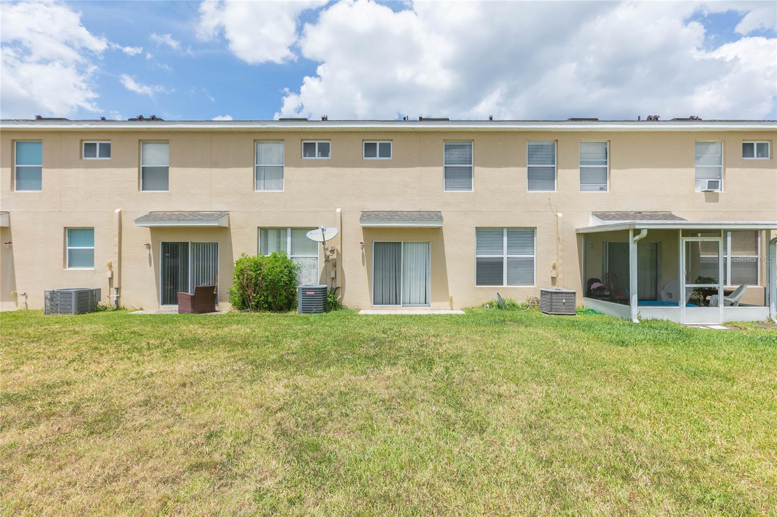 6407 BARKSDALE WAY — photo 32