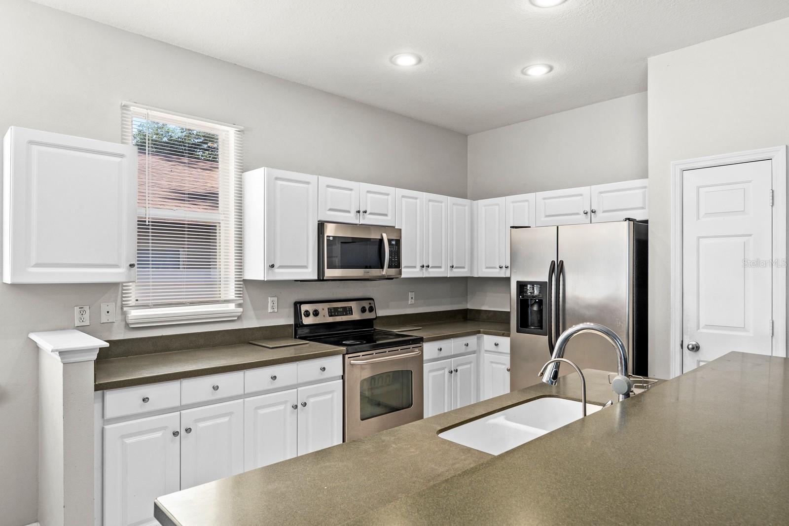4814 PORTOBELLO CIR — photo 15