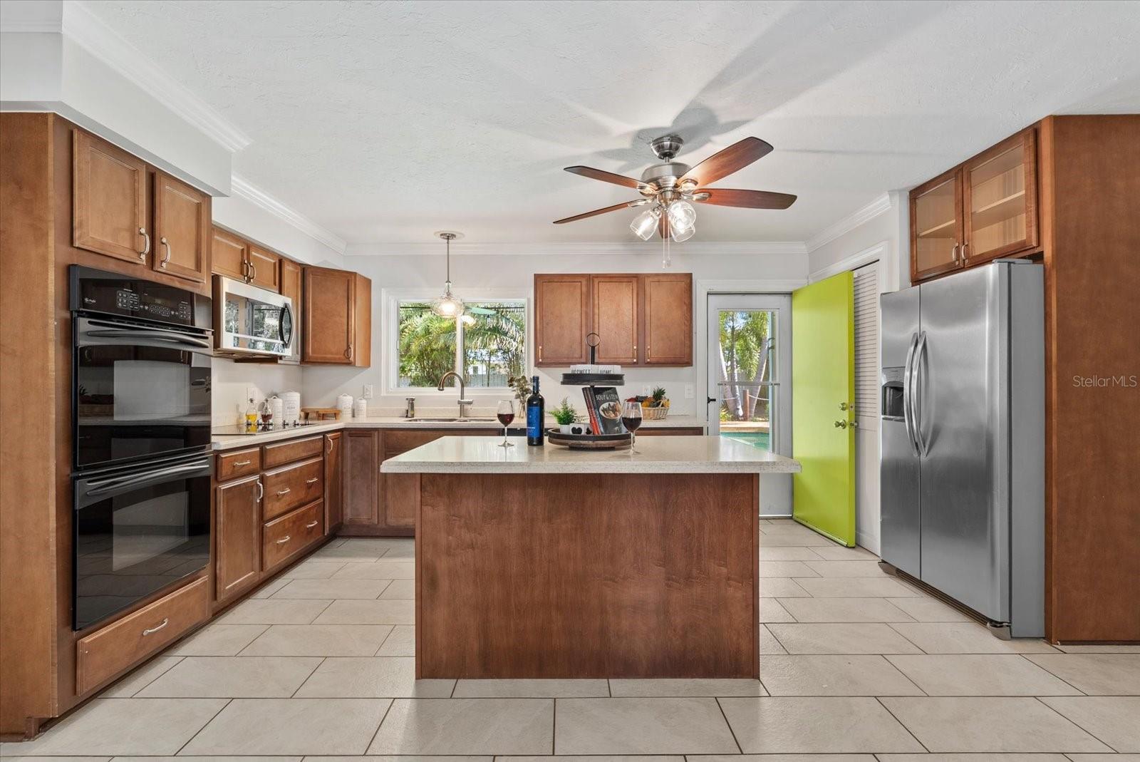 361 SCOTT AVE — photo 15