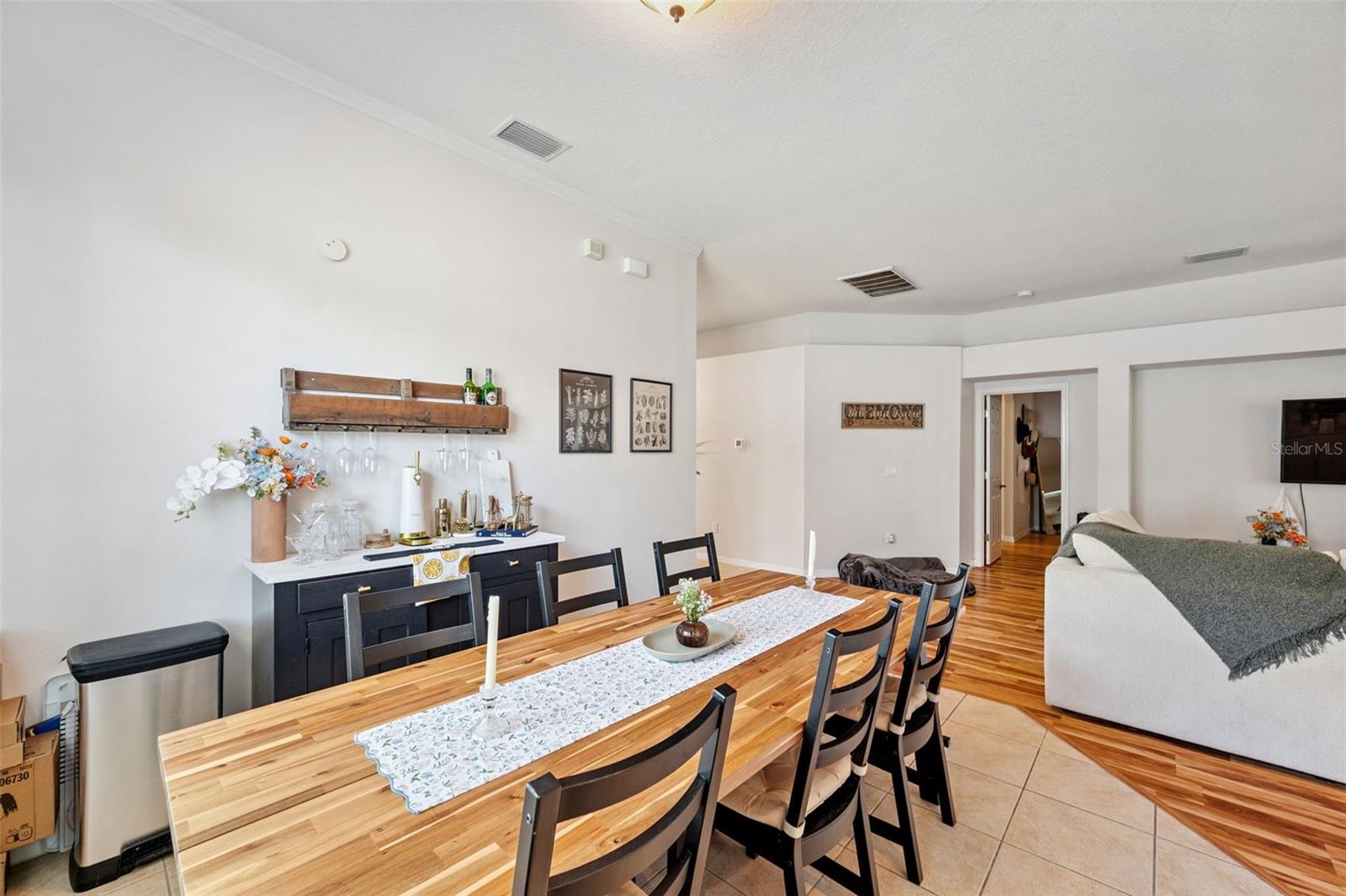 4641 ROLLING GREEN DR — photo 9