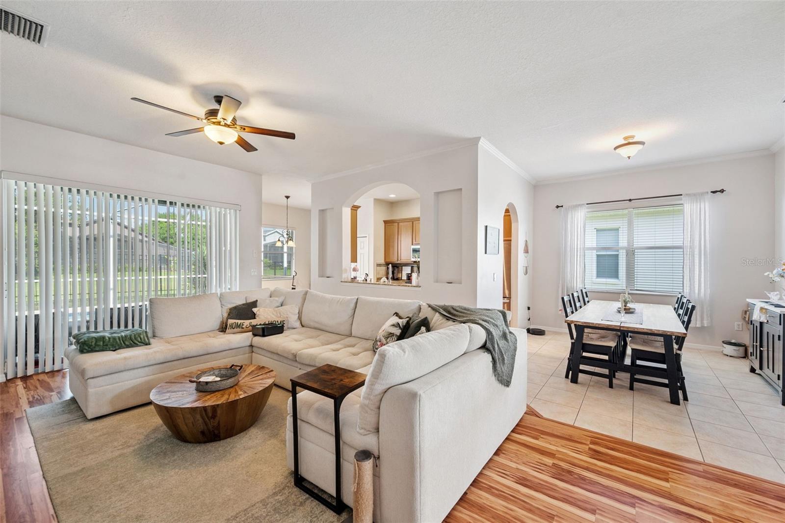4641 ROLLING GREEN DR — photo 5