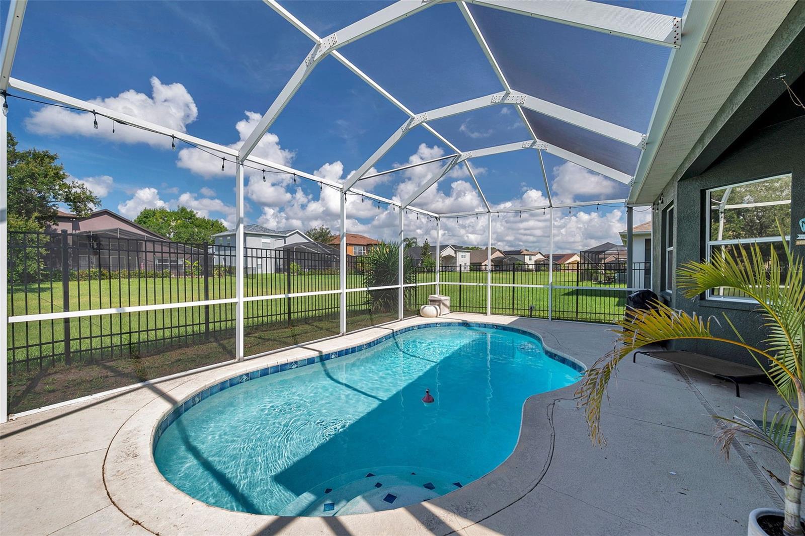 4641 ROLLING GREEN DR — photo 37