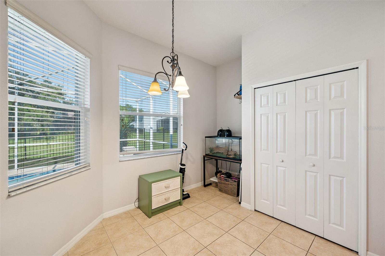 4641 ROLLING GREEN DR — photo 19