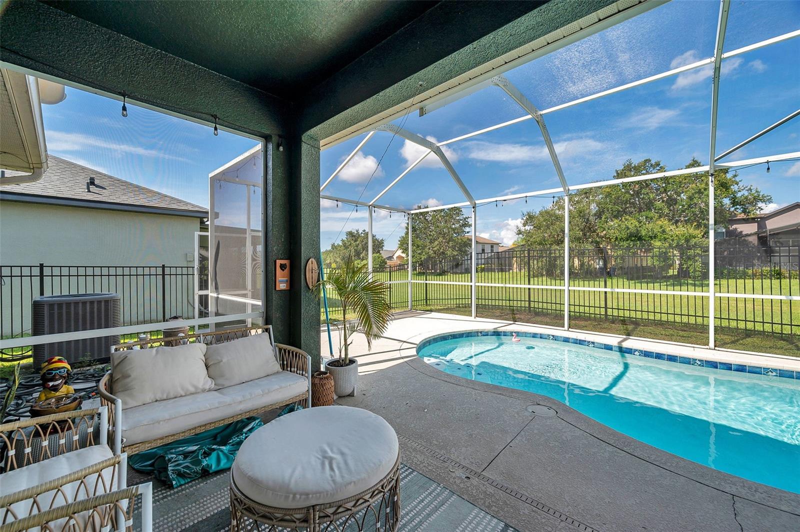 4641 ROLLING GREEN DR — photo 40