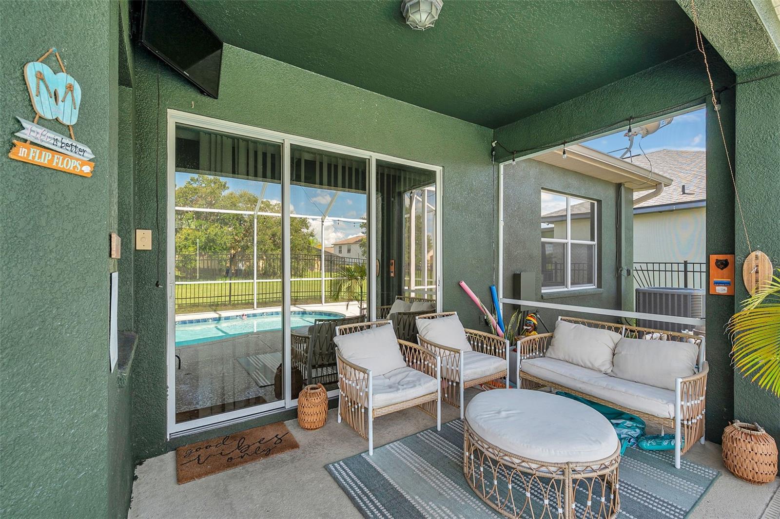 4641 ROLLING GREEN DR — photo 36