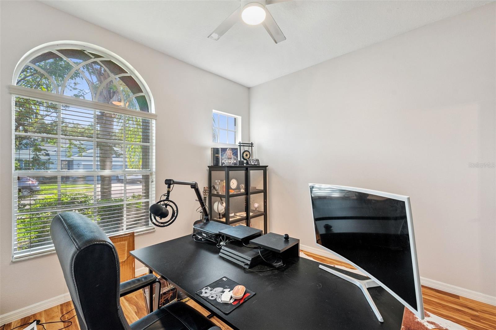 4641 ROLLING GREEN DR — photo 33