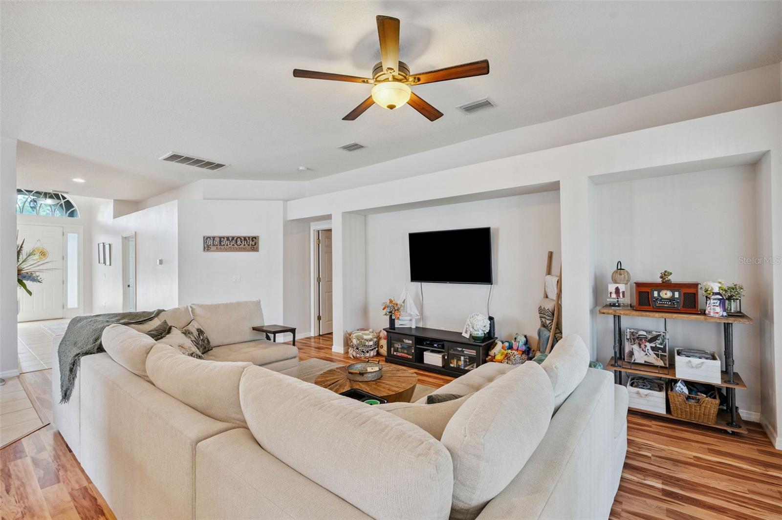 4641 ROLLING GREEN DR — photo 6