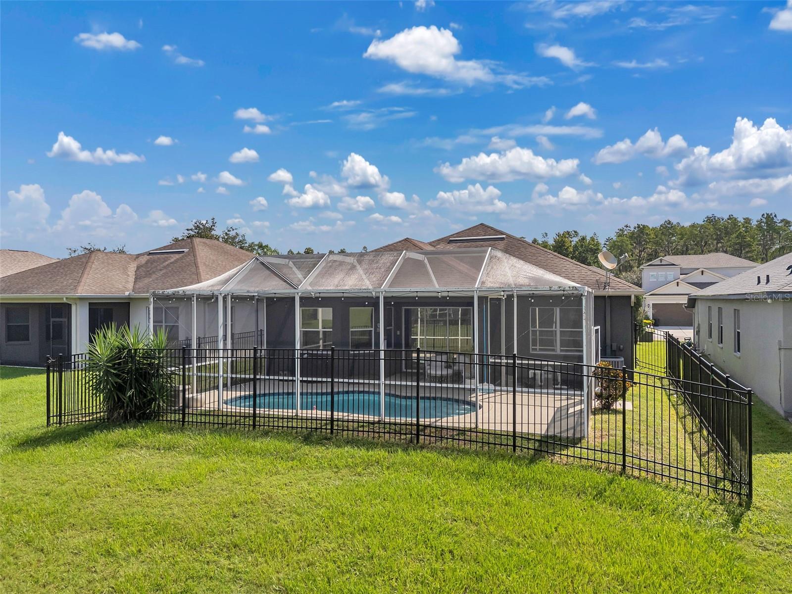4641 ROLLING GREEN DR — photo 41