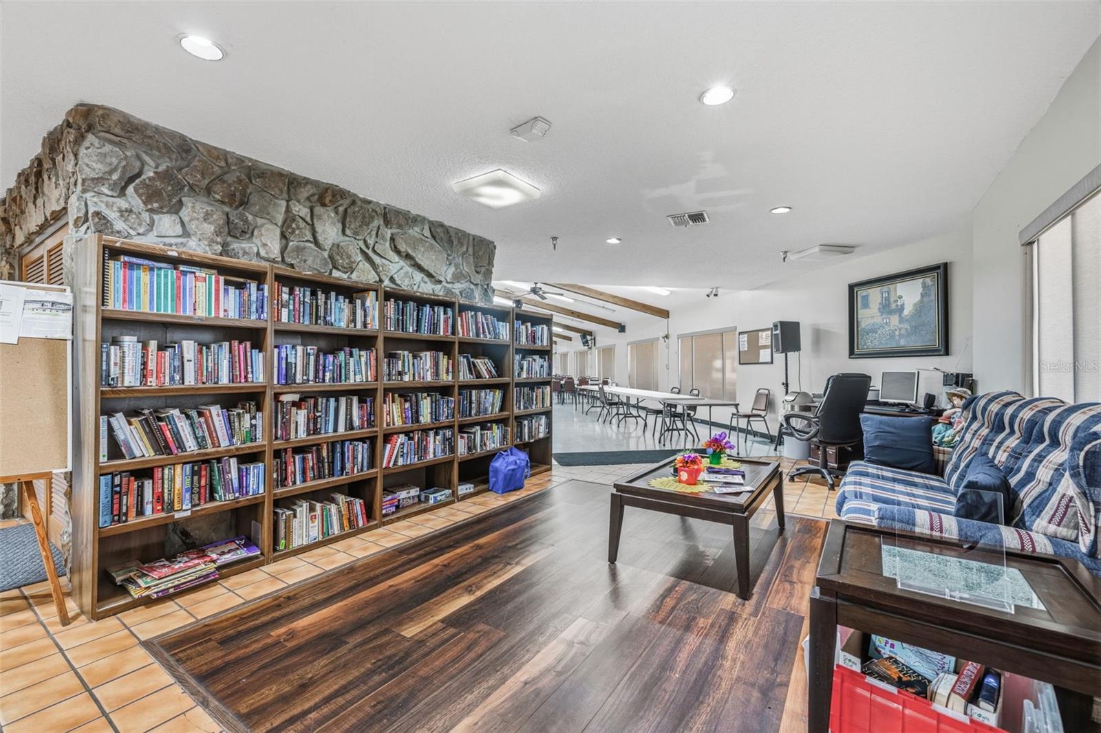 3125 SHORT LEAF ST — photo 32