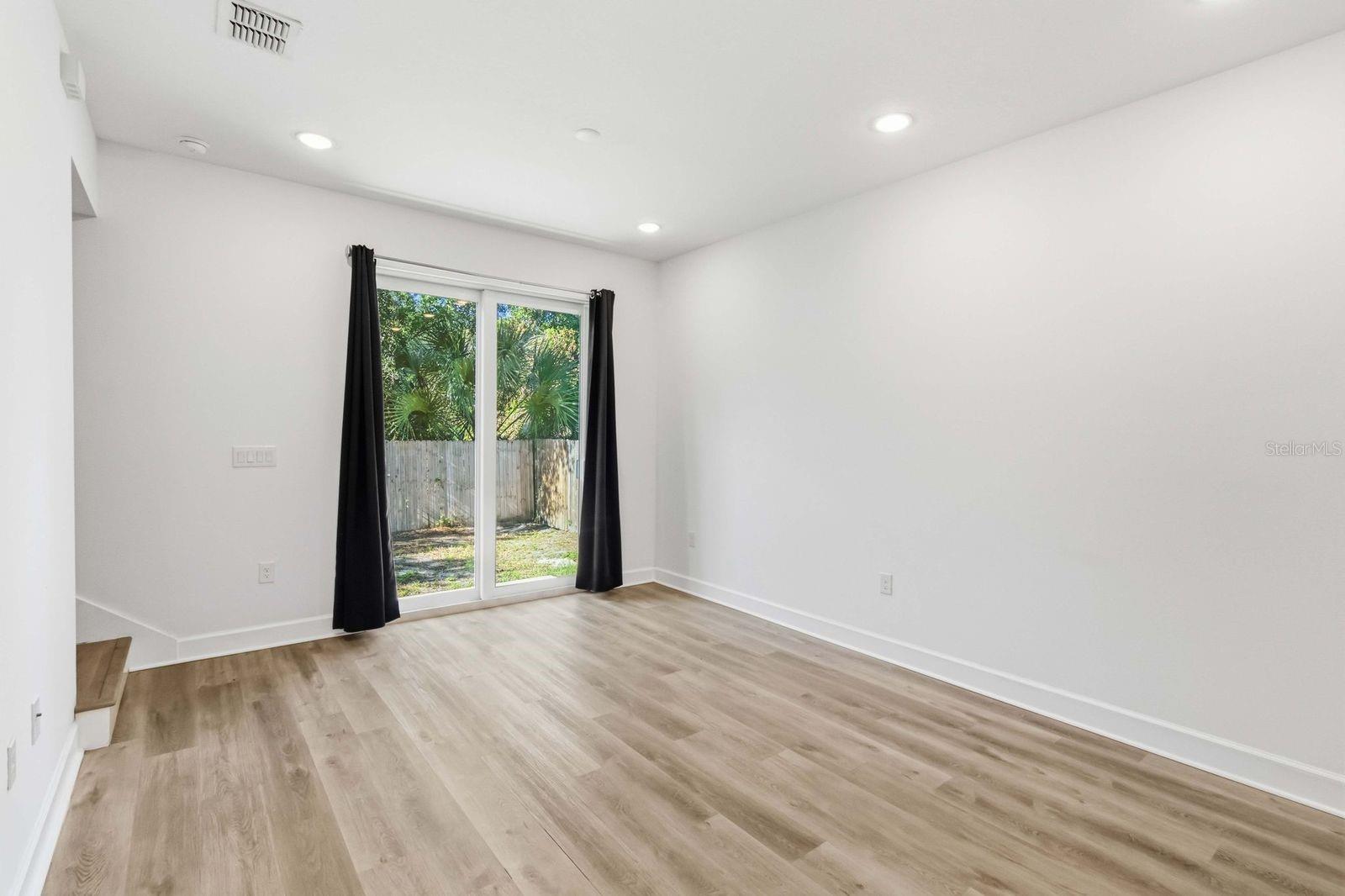 2613 E 23RD AVE #1/2 — photo 11