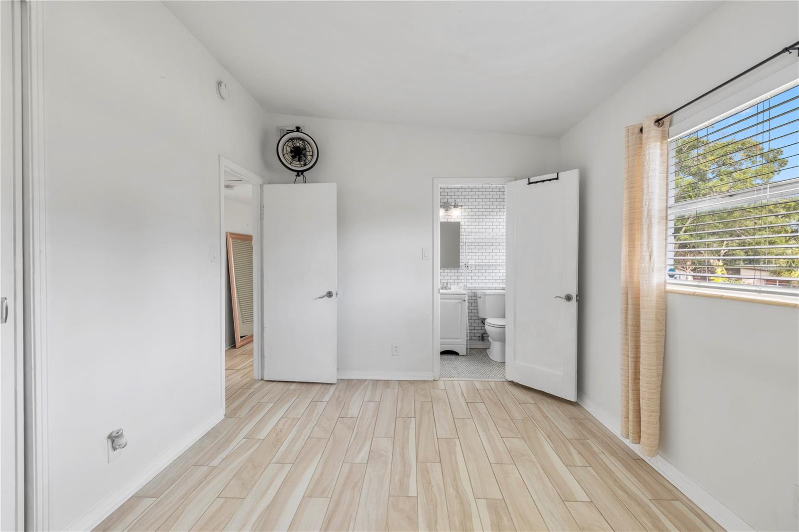 2125 W HIAWATHA ST — photo 26