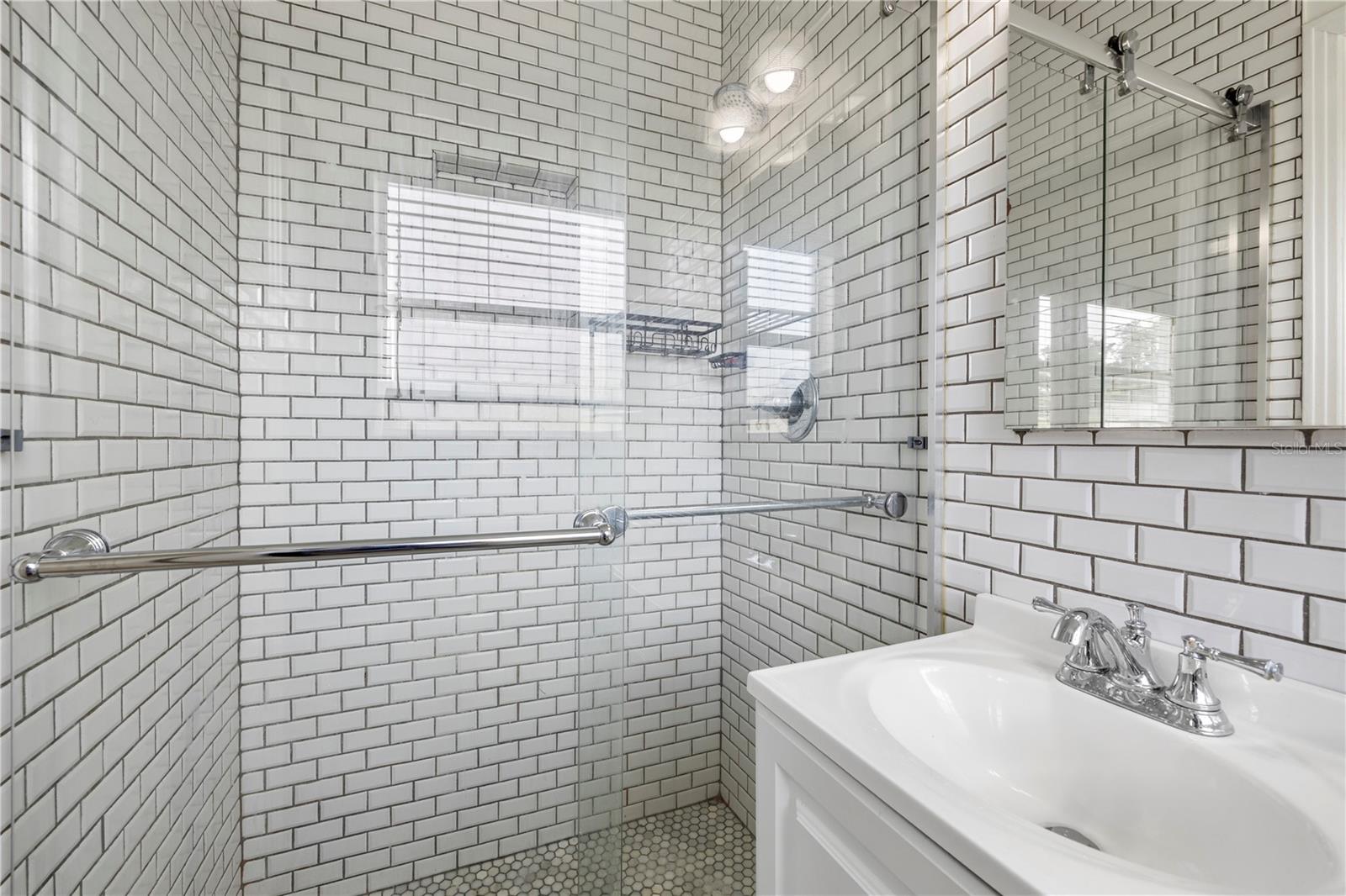 2125 W HIAWATHA ST — photo 29