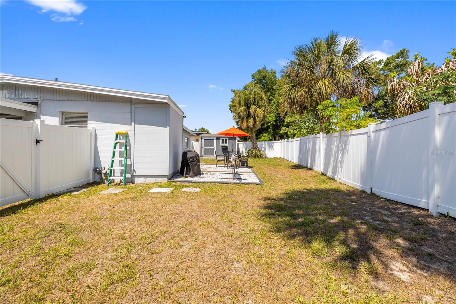2125 W HIAWATHA ST — photo 34
