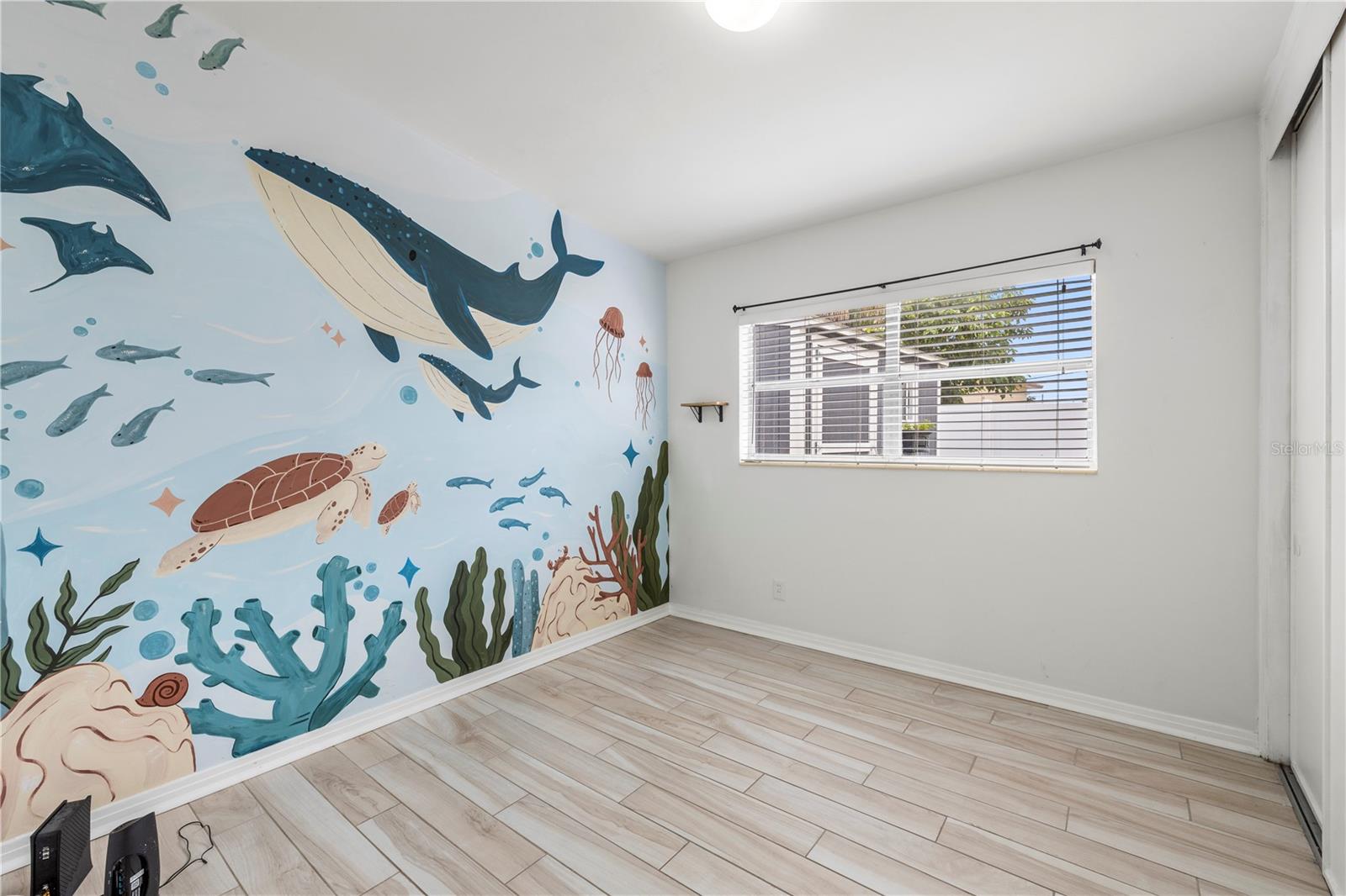 2125 W HIAWATHA ST — photo 23