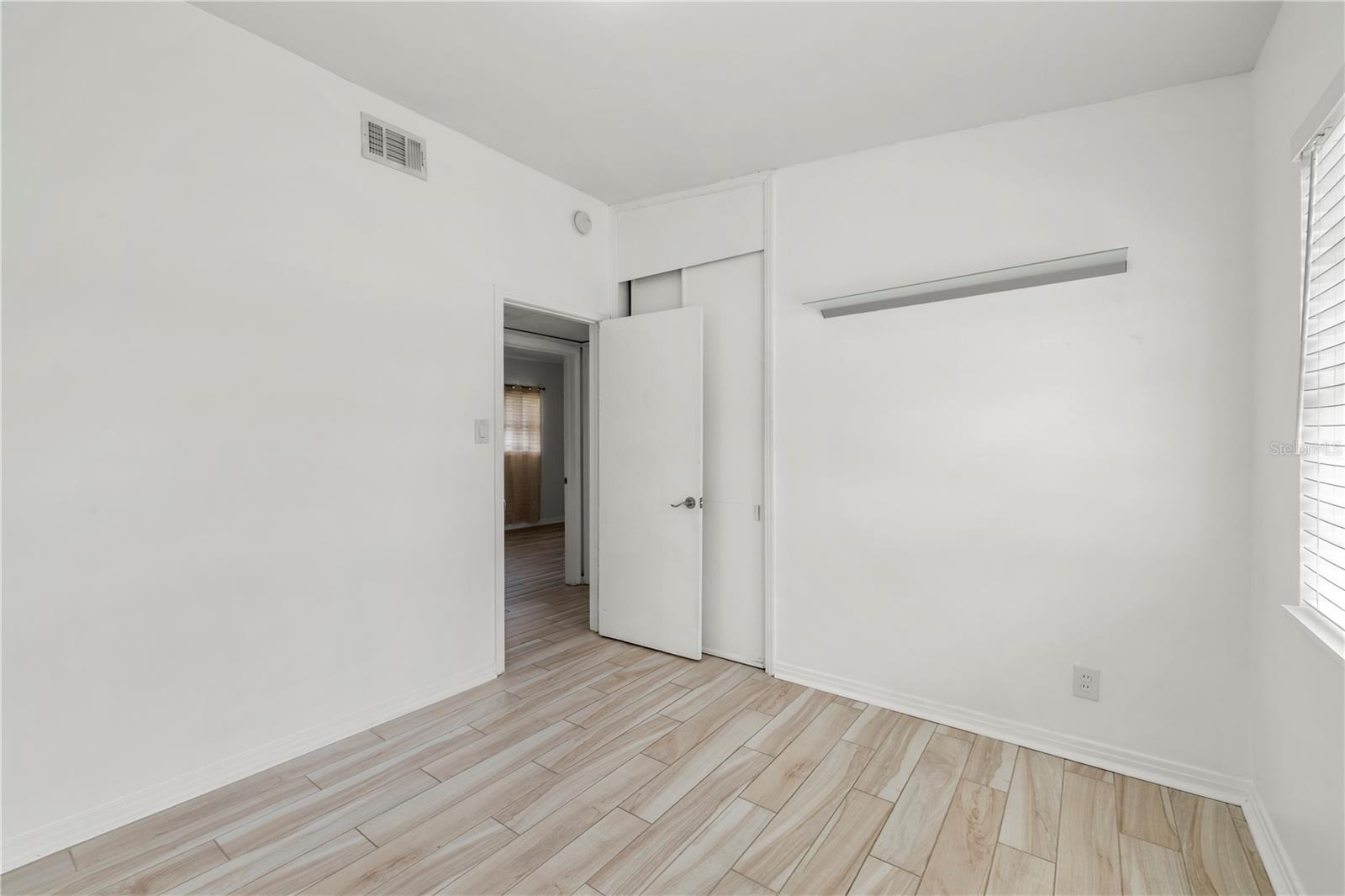 2125 W HIAWATHA ST — photo 21