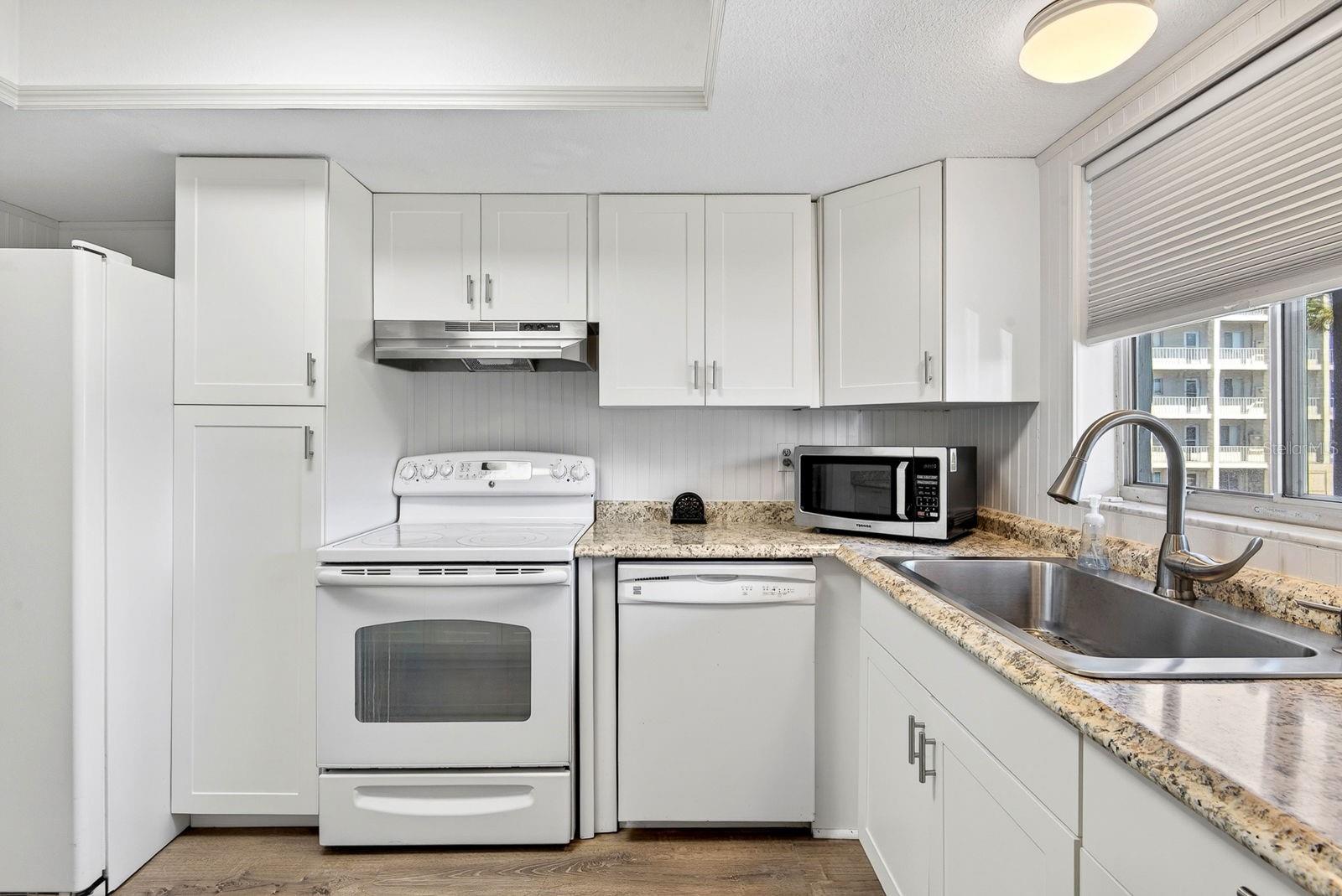 3344 LAKE BAYSHORE DR #P205 — photo 10