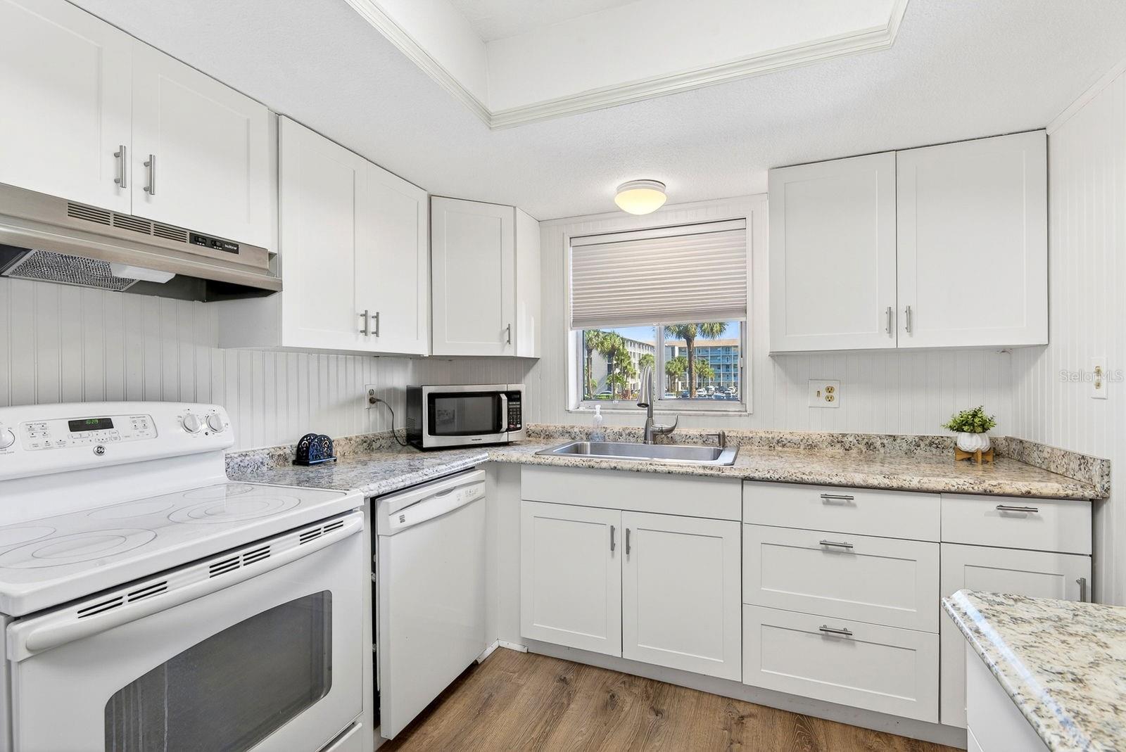 3344 LAKE BAYSHORE DR #P205 — photo 11