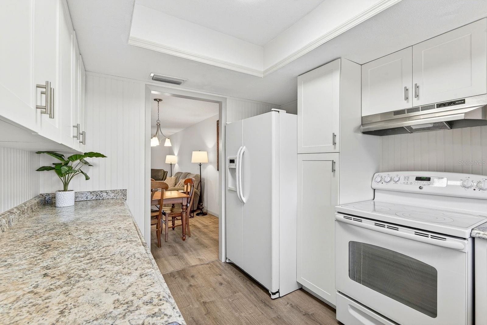 3344 LAKE BAYSHORE DR #P205 — photo 9