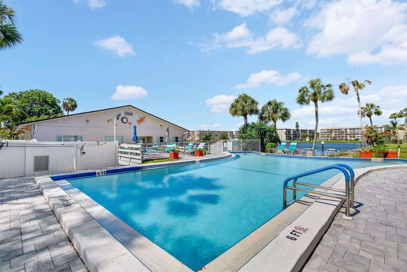 3344 LAKE BAYSHORE DR #P205 — photo 36