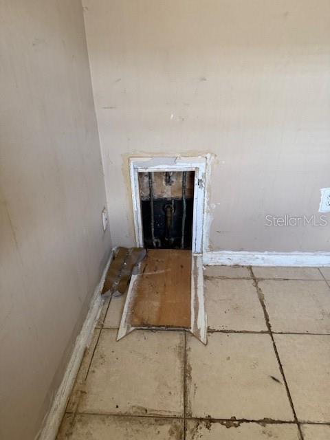 8811 GOSHEN LN — photo 22