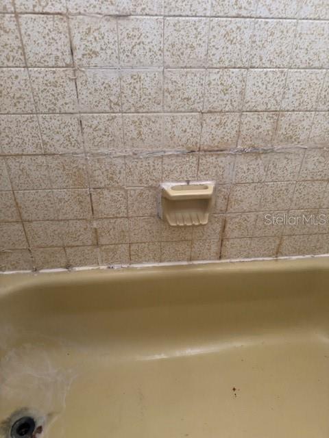 8811 GOSHEN LN — photo 24