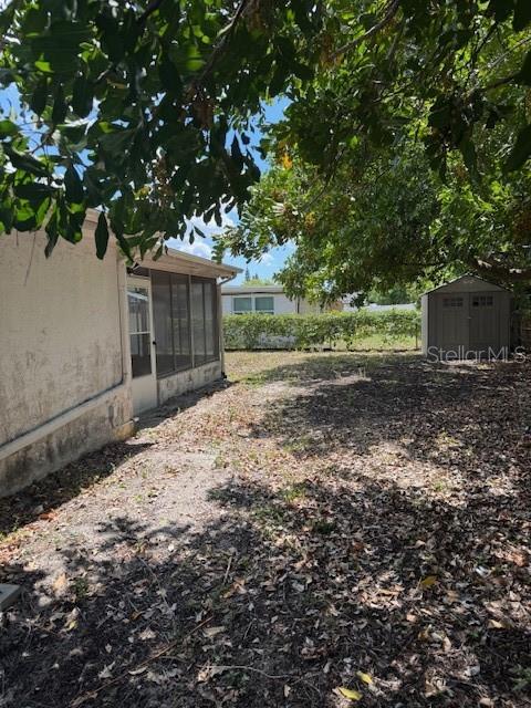 8811 GOSHEN LN — photo 34