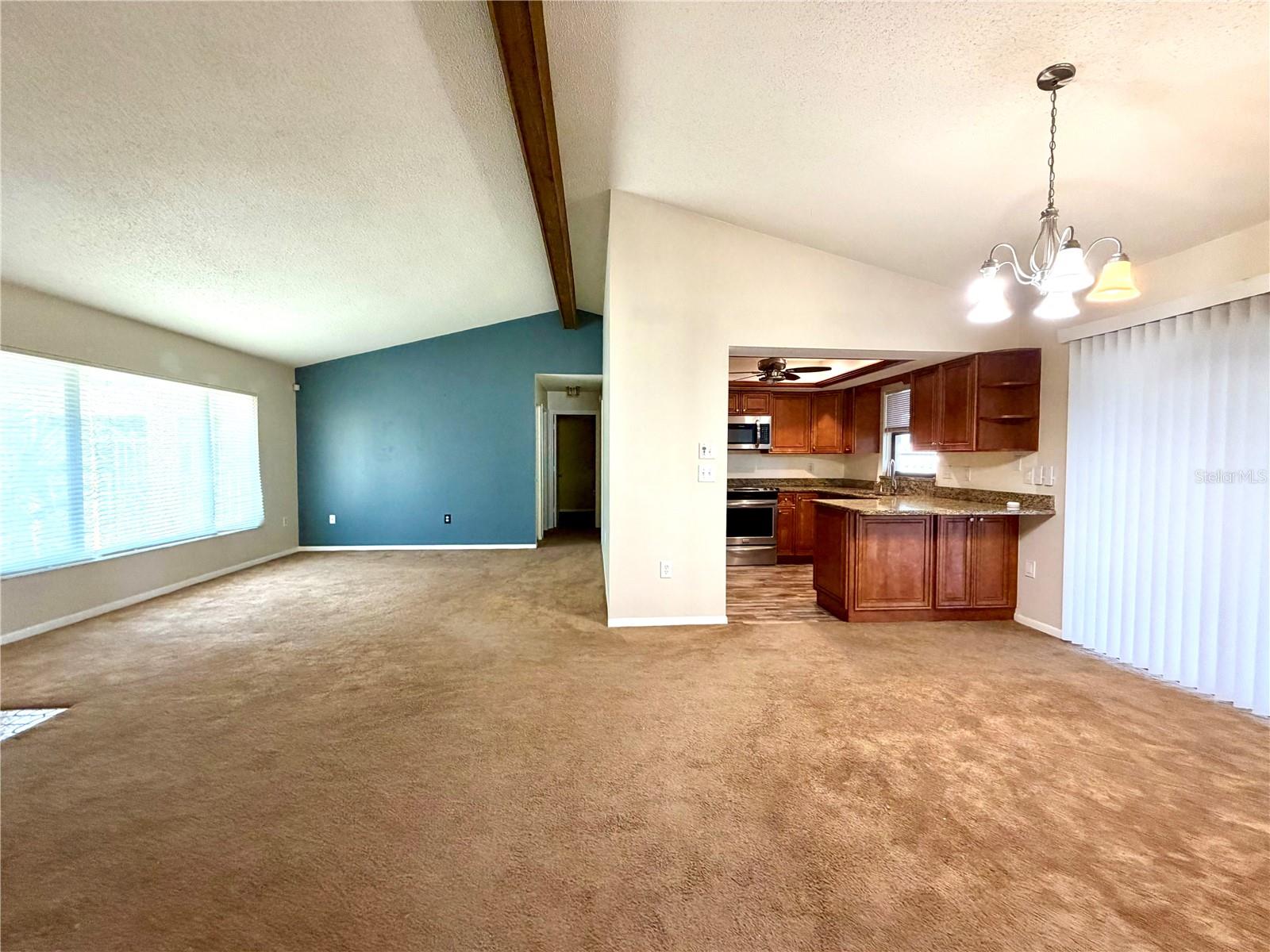 4892 GREENCROFT RD — photo 17